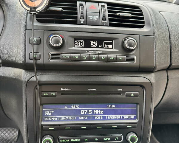 Сірий Шкода Фабія, об'ємом двигуна 1.2 л та пробігом 206 тис. км за 7200 $, фото 16 на Automoto.ua