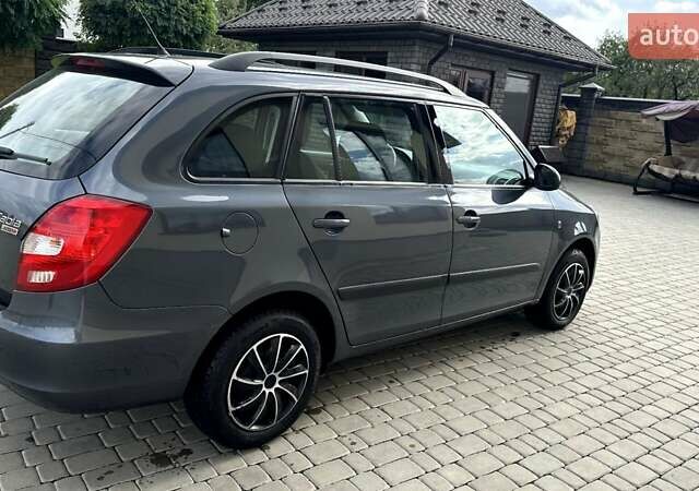 Сірий Шкода Фабія, об'ємом двигуна 0 л та пробігом 169 тис. км за 5550 $, фото 3 на Automoto.ua
