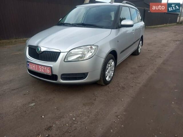 Сірий Шкода Фабія, об'ємом двигуна 1.6 л та пробігом 156 тис. км за 5750 $, фото 2 на Automoto.ua