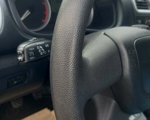 Сірий Шкода Фабія, об'ємом двигуна 1.6 л та пробігом 156 тис. км за 5750 $, фото 11 на Automoto.ua