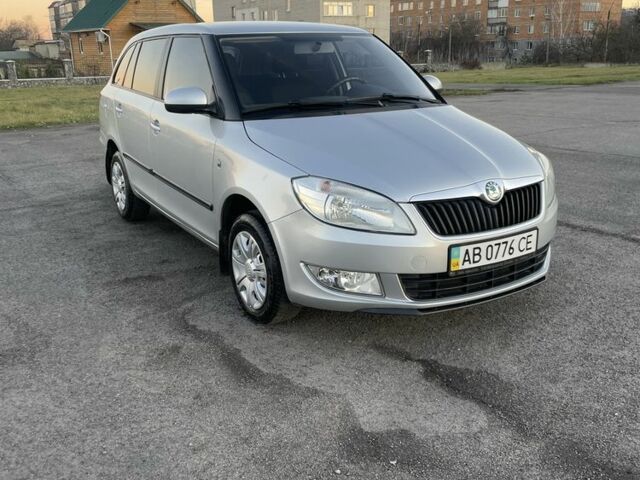 Серый Шкода Фабия, объемом двигателя 1.4 л и пробегом 173 тыс. км за 6200 $, фото 2 на Automoto.ua