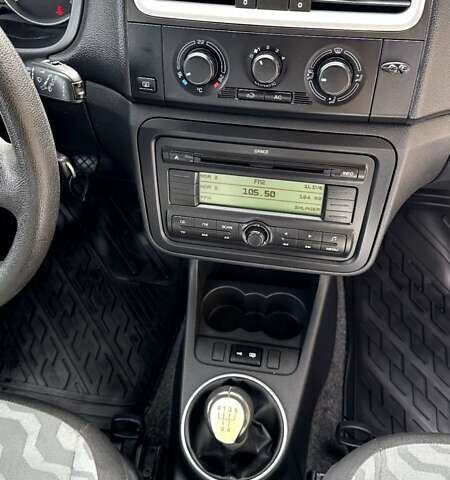 Сірий Шкода Фабія, об'ємом двигуна 0 л та пробігом 169 тис. км за 5550 $, фото 30 на Automoto.ua
