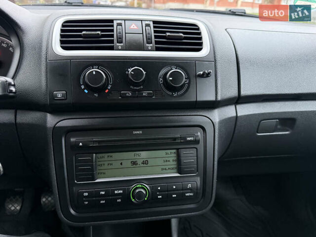 Серый Шкода Фабия, объемом двигателя 0 л и пробегом 170 тыс. км за 6000 $, фото 19 на Automoto.ua