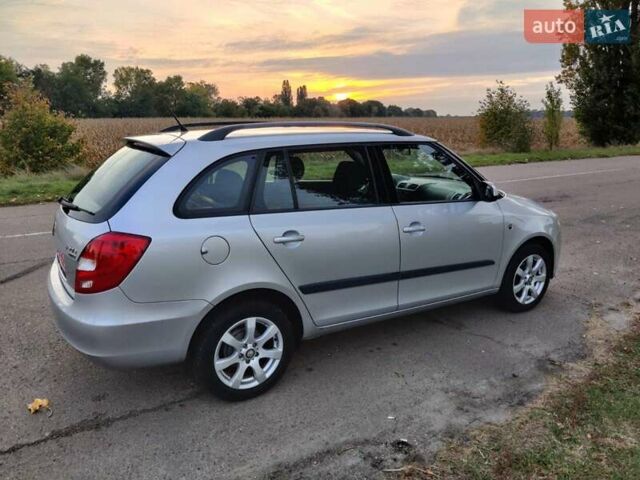 Серый Шкода Фабия, объемом двигателя 1.39 л и пробегом 175 тыс. км за 5900 $, фото 6 на Automoto.ua