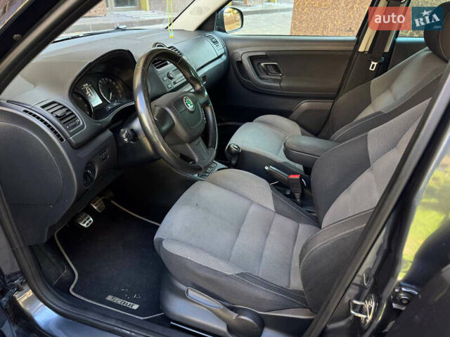 Шкода Фабия 2010 в Одессе на Automoto.ua Серый Шкода Фабия, объемом двигателя 1.2 л и пробегом 260 тыс. км за 5800 $, фото 14 на Automoto.ua