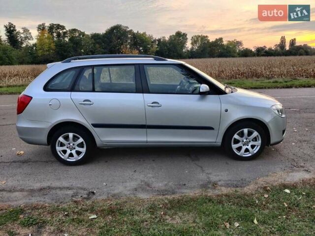 Серый Шкода Фабия, объемом двигателя 1.39 л и пробегом 175 тыс. км за 5900 $, фото 7 на Automoto.ua