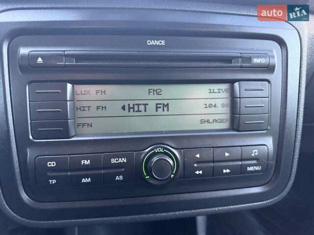 Сірий Шкода Фабія, об'ємом двигуна 0 л та пробігом 170 тис. км за 6000 $, фото 30 на Automoto.ua
