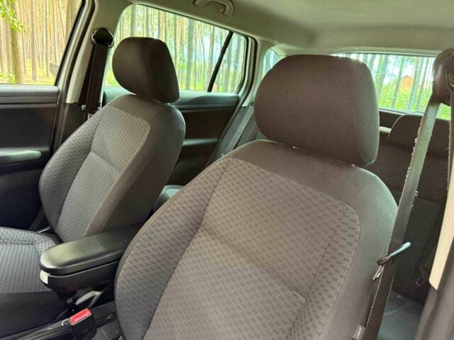 Серый Шкода Фабия, объемом двигателя 1.2 л и пробегом 147 тыс. км за 7400 $, фото 13 на Automoto.ua