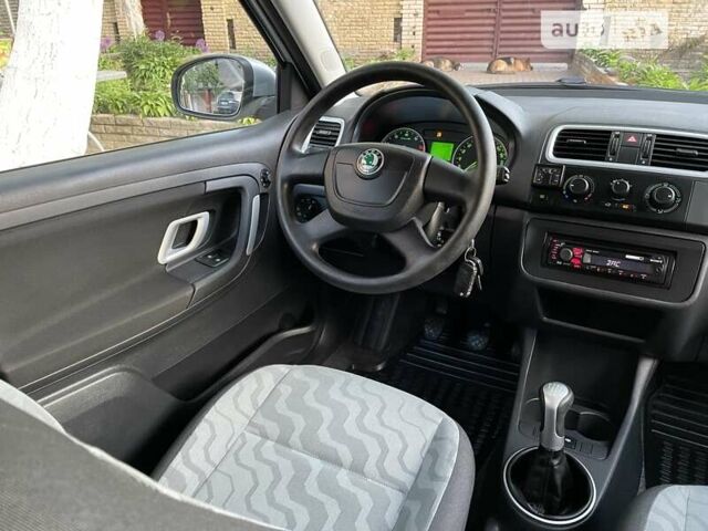 Шкода Фабия 2010 в Виннице на Automoto.ua Серый Шкода Фабия, объемом двигателя 1.4 л и пробегом 110 тыс. км за 6599 $, фото 75 на Automoto.ua