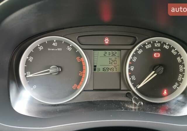 Сірий Шкода Фабія, об'ємом двигуна 0 л та пробігом 169 тис. км за 5550 $, фото 31 на Automoto.ua