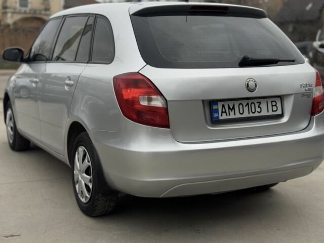 Сірий Шкода Фабія, об'ємом двигуна 1.4 л та пробігом 240 тис. км за 3950 $, фото 3 на Automoto.ua