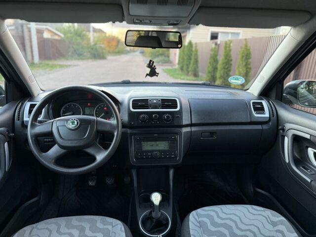 Сірий Шкода Фабія, об'ємом двигуна 0 л та пробігом 170 тис. км за 6000 $, фото 8 на Automoto.ua