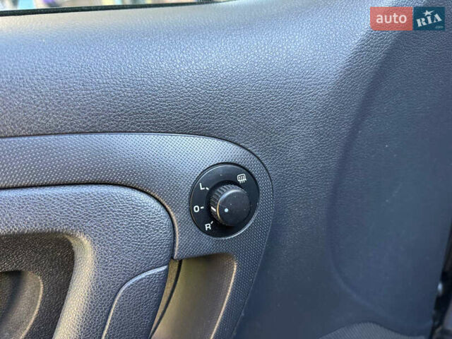 Шкода Фабия 2010 в Одессе на Automoto.ua Серый Шкода Фабия, объемом двигателя 1.2 л и пробегом 260 тыс. км за 5800 $, фото 18 на Automoto.ua