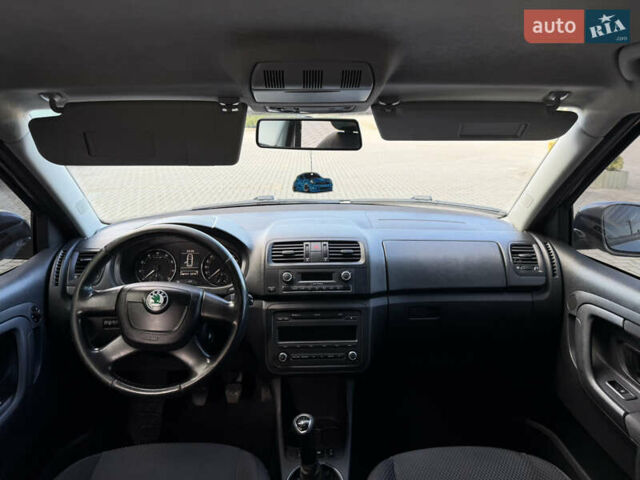 Сірий Шкода Фабія, об'ємом двигуна 1.2 л та пробігом 240 тис. км за 5700 $, фото 11 на Automoto.ua