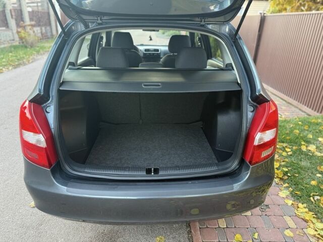 Сірий Шкода Фабія, об'ємом двигуна 0 л та пробігом 170 тис. км за 6000 $, фото 19 на Automoto.ua