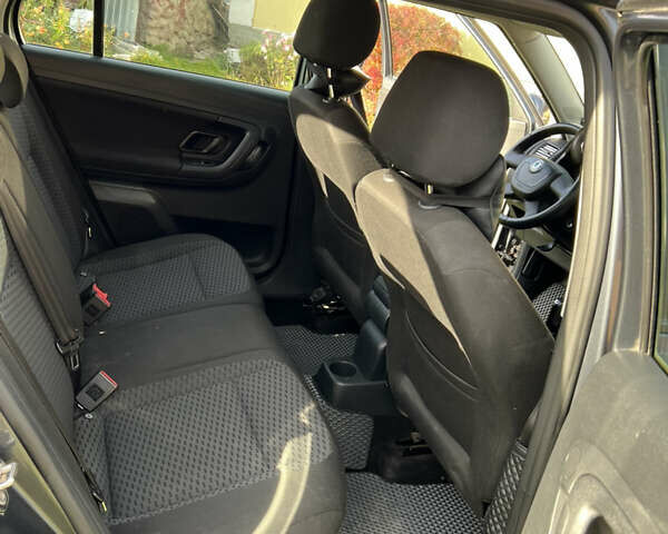 Шкода Фабия 2010 в Шумск на Automoto.ua Серый Шкода Фабия, объемом двигателя 1.2 л и пробегом 248 тыс. км за 5600 $, фото 14 на Automoto.ua