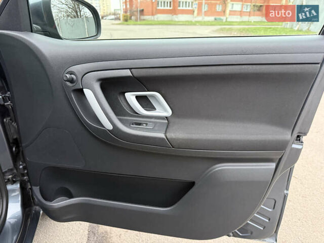 Серый Шкода Фабия, объемом двигателя 0 л и пробегом 170 тыс. км за 6000 $, фото 31 на Automoto.ua