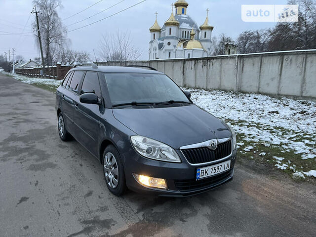 Сірий Шкода Фабія, об'ємом двигуна 1.2 л та пробігом 203 тис. км за 5200 $, фото 7 на Automoto.ua