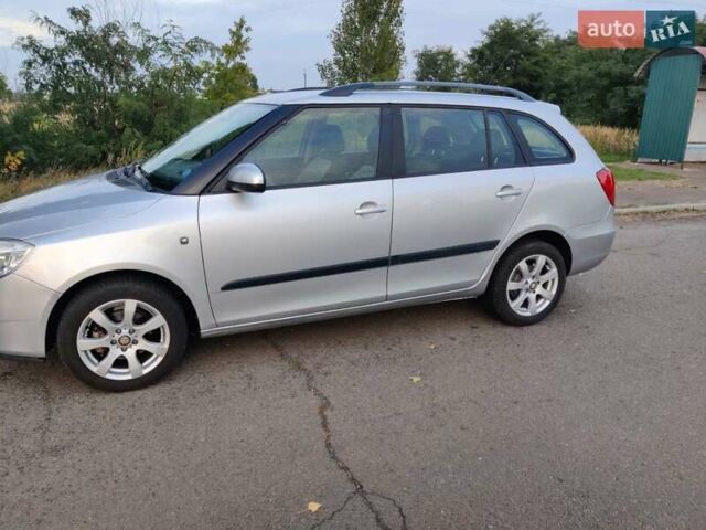 Серый Шкода Фабия, объемом двигателя 1.39 л и пробегом 175 тыс. км за 5900 $, фото 14 на Automoto.ua