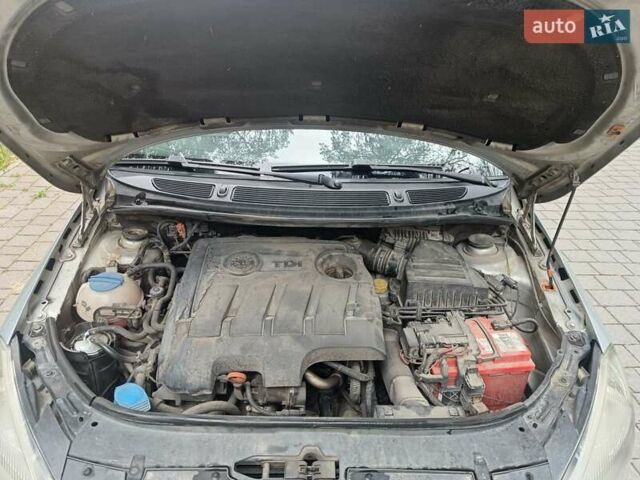 Сірий Шкода Фабія, об'ємом двигуна 1.6 л та пробігом 335 тис. км за 5300 $, фото 24 на Automoto.ua