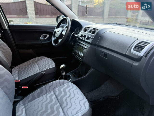 Сірий Шкода Фабія, об'ємом двигуна 0 л та пробігом 170 тис. км за 6000 $, фото 37 на Automoto.ua