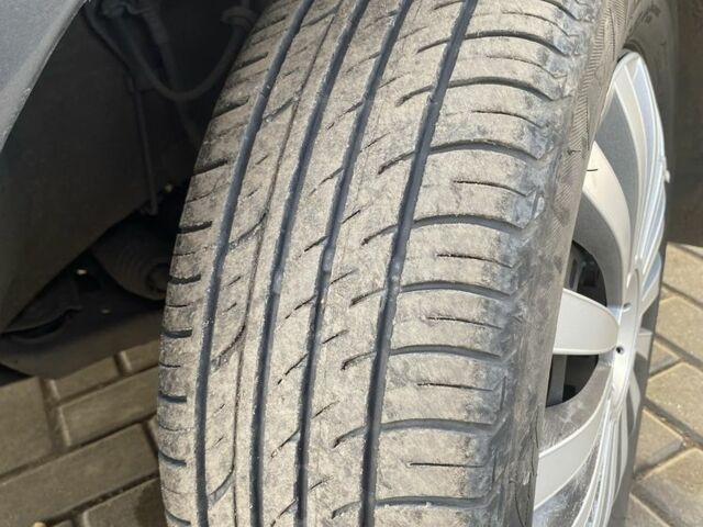 Сірий Шкода Фабія, об'ємом двигуна 1.4 л та пробігом 220 тис. км за 5800 $, фото 14 на Automoto.ua