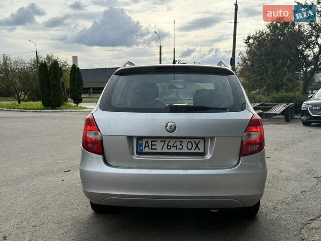 Сірий Шкода Фабія, об'ємом двигуна 1.39 л та пробігом 160 тис. км за 4000 $, фото 4 на Automoto.ua