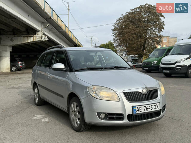 Сірий Шкода Фабія, об'ємом двигуна 1.39 л та пробігом 160 тис. км за 4000 $, фото 2 на Automoto.ua