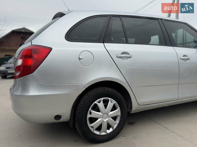 Серый Шкода Фабия, объемом двигателя 1.4 л и пробегом 240 тыс. км за 3999 $, фото 12 на Automoto.ua