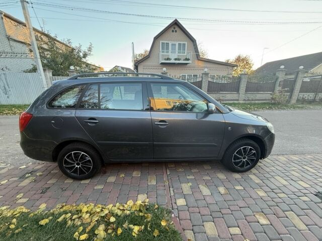 Сірий Шкода Фабія, об'ємом двигуна 0 л та пробігом 170 тис. км за 6000 $, фото 6 на Automoto.ua