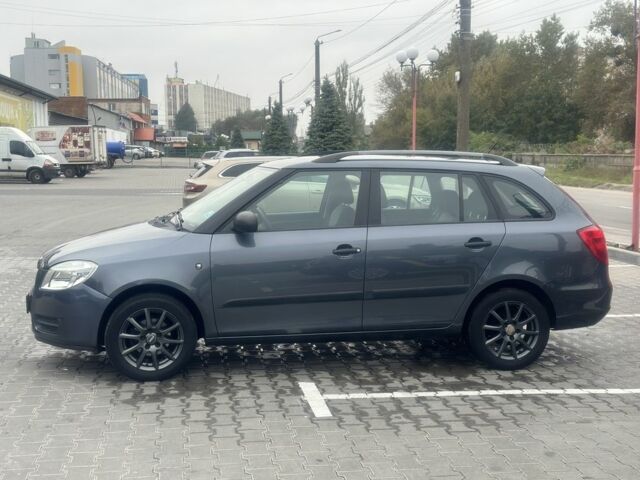 Сірий Шкода Фабія, об'ємом двигуна 1.2 л та пробігом 181 тис. км за 4800 $, фото 6 на Automoto.ua