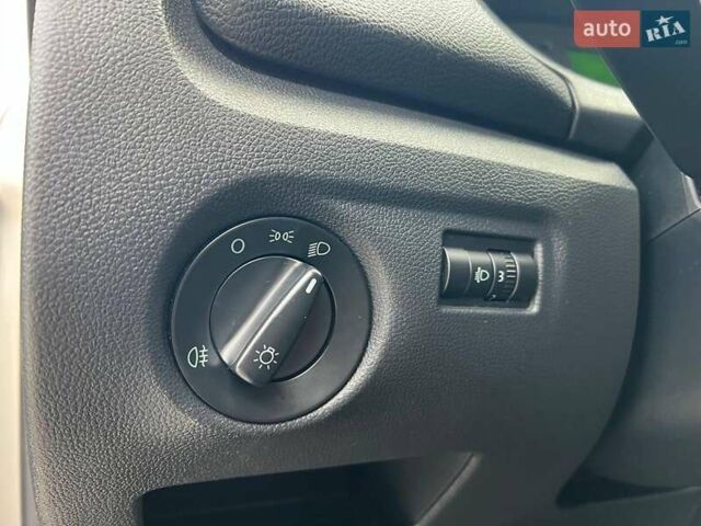 Серый Шкода Фабия, объемом двигателя 1.2 л и пробегом 208 тыс. км за 6990 $, фото 20 на Automoto.ua