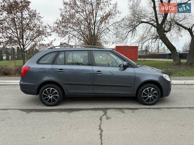 Серый Шкода Фабия, объемом двигателя 0 л и пробегом 170 тыс. км за 6000 $, фото 7 на Automoto.ua