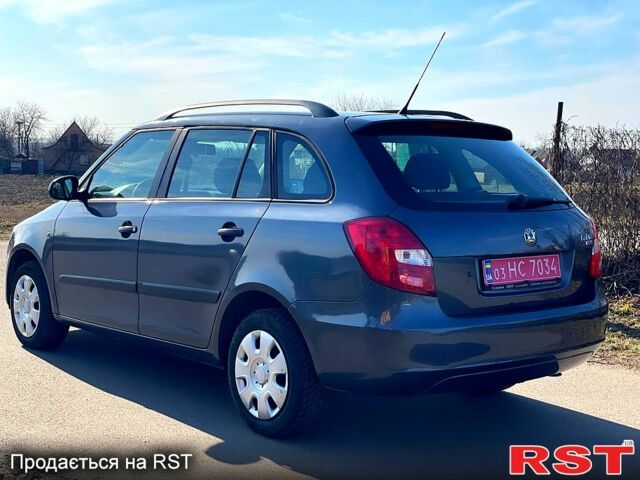 Сірий Шкода Фабія, об'ємом двигуна 14 л та пробігом 260 тис. км за 5800 $, фото 2 на Automoto.ua