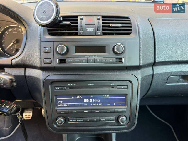 Шкода Фабия 2010 в Одессе на Automoto.ua Серый Шкода Фабия, объемом двигателя 1.2 л и пробегом 260 тыс. км за 5800 $, фото 17 на Automoto.ua