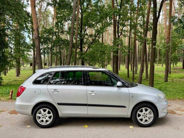 Серый Шкода Фабия, объемом двигателя 1.2 л и пробегом 147 тыс. км за 7400 $, фото 5 на Automoto.ua