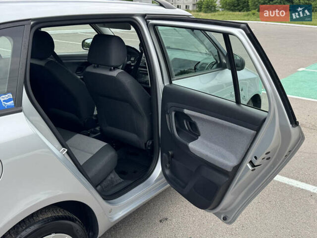 Сірий Шкода Фабія, об'ємом двигуна 1.39 л та пробігом 212 тис. км за 5800 $, фото 23 на Automoto.ua