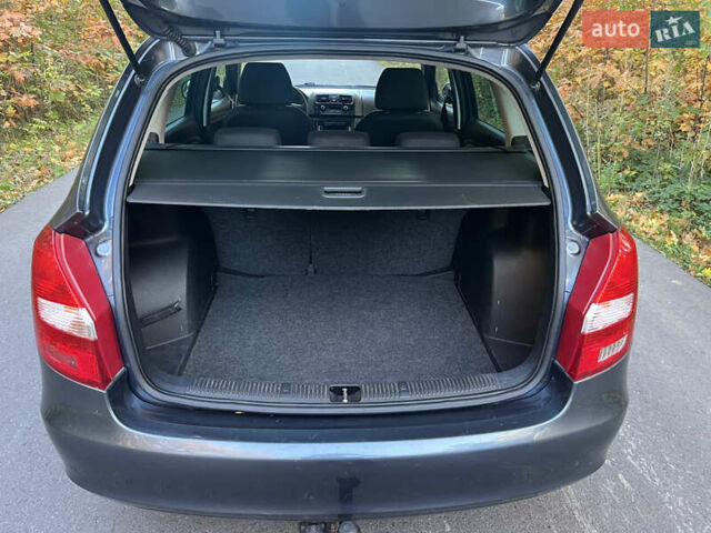 Серый Шкода Фабия, объемом двигателя 1.2 л и пробегом 210 тыс. км за 5750 $, фото 17 на Automoto.ua