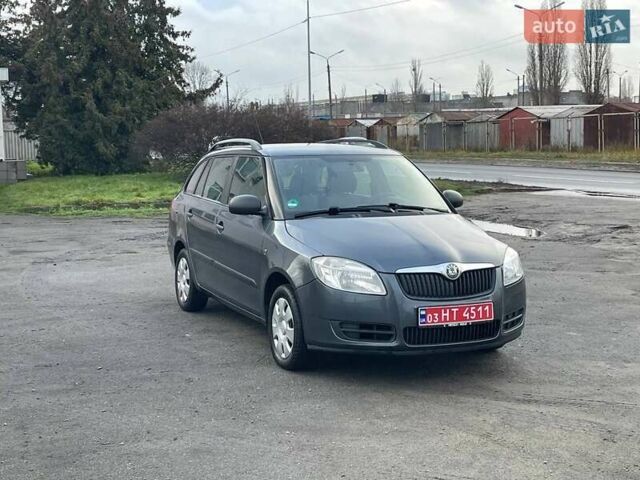 Серый Шкода Фабия, объемом двигателя 1.4 л и пробегом 196 тыс. км за 6000 $, фото 8 на Automoto.ua