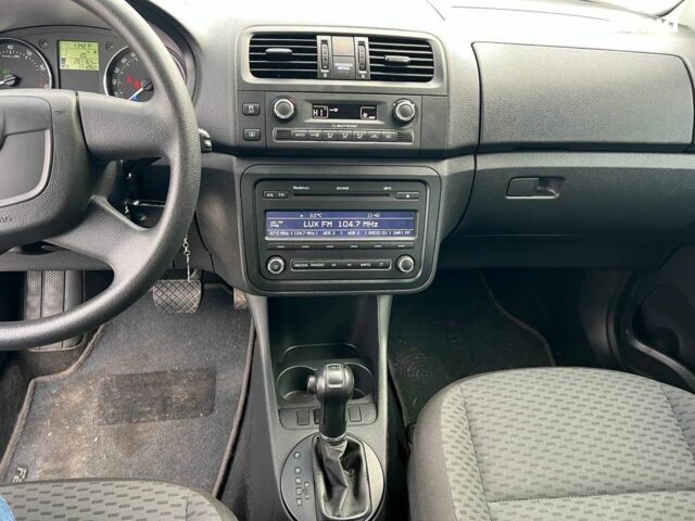 Серый Шкода Фабия, объемом двигателя 1.2 л и пробегом 208 тыс. км за 6990 $, фото 25 на Automoto.ua