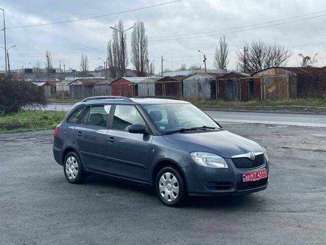 Серый Шкода Фабия, объемом двигателя 0 л и пробегом 186 тыс. км за 6000 $, фото 4 на Automoto.ua