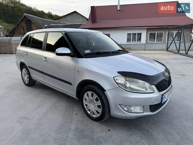 Серый Шкода Фабия, объемом двигателя 1.6 л и пробегом 317 тыс. км за 4350 $, фото 9 на Automoto.ua