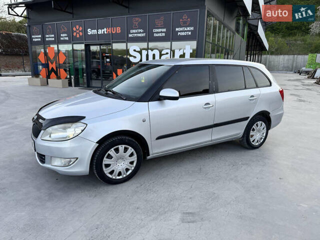 Серый Шкода Фабия, объемом двигателя 1.6 л и пробегом 317 тыс. км за 4350 $, фото 2 на Automoto.ua