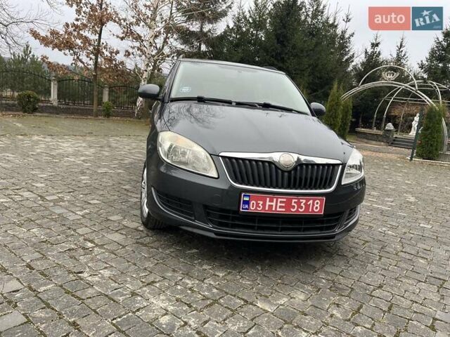Серый Шкода Фабия, объемом двигателя 1.4 л и пробегом 165 тыс. км за 5800 $, фото 5 на Automoto.ua