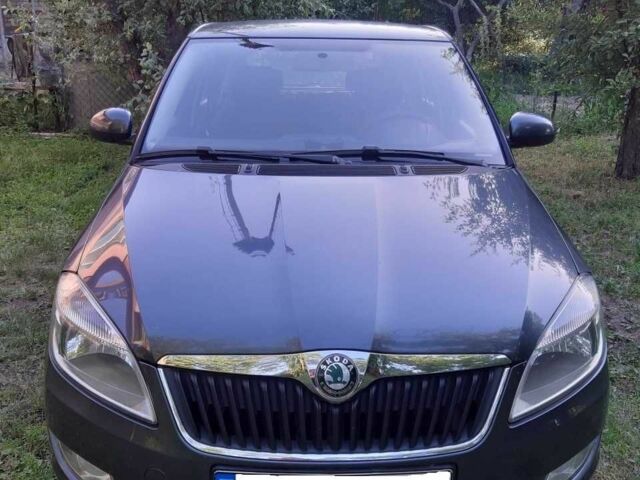 Сірий Шкода Фабія, об'ємом двигуна 1.4 л та пробігом 204 тис. км за 5000 $, фото 1 на Automoto.ua