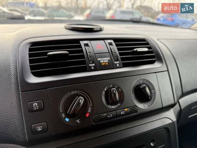 Сірий Шкода Фабія, об'ємом двигуна 1.6 л та пробігом 248 тис. км за 5999 $, фото 13 на Automoto.ua