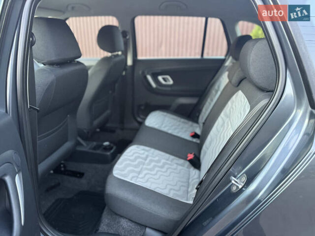 Сірий Шкода Фабія, об'ємом двигуна 0 л та пробігом 170 тис. км за 6000 $, фото 41 на Automoto.ua