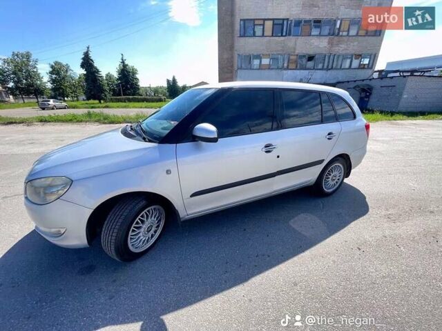 Серый Шкода Фабия, объемом двигателя 1.4 л и пробегом 470 тыс. км за 4744 $, фото 8 на Automoto.ua