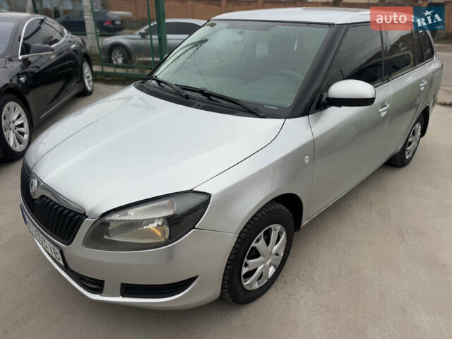 Серый Шкода Фабия, объемом двигателя 1.4 л и пробегом 240 тыс. км за 3999 $, фото 3 на Automoto.ua