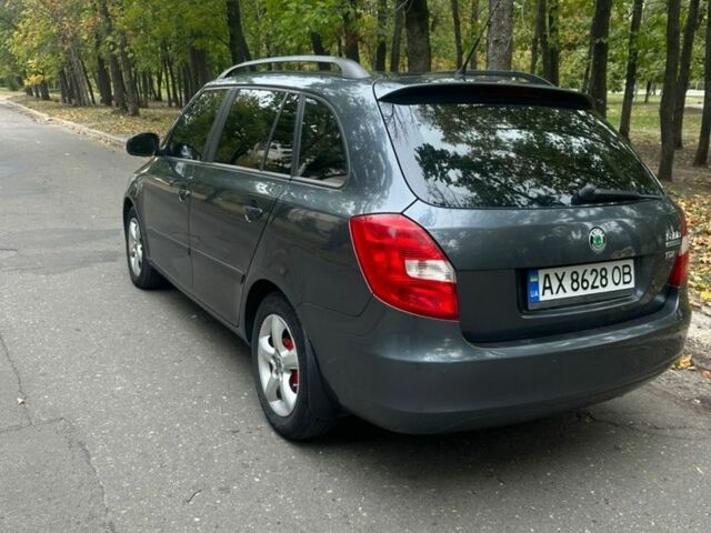 Серый Шкода Фабия, объемом двигателя 1.2 л и пробегом 285 тыс. км за 5200 $, фото 2 на Automoto.ua